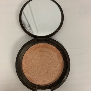 Becca cosmetics jacylin hill champagne pop